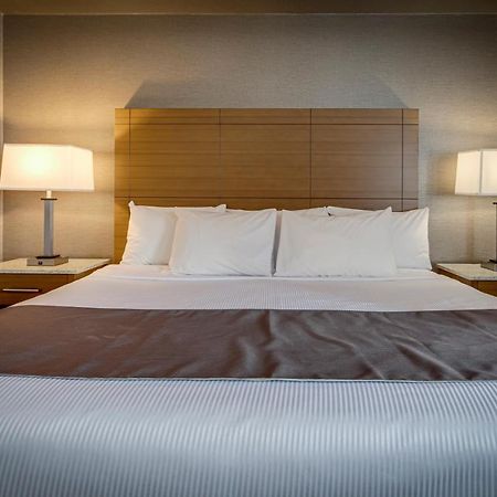 Monte Carlo Inn Vaughan Suites Εξωτερικό φωτογραφία
