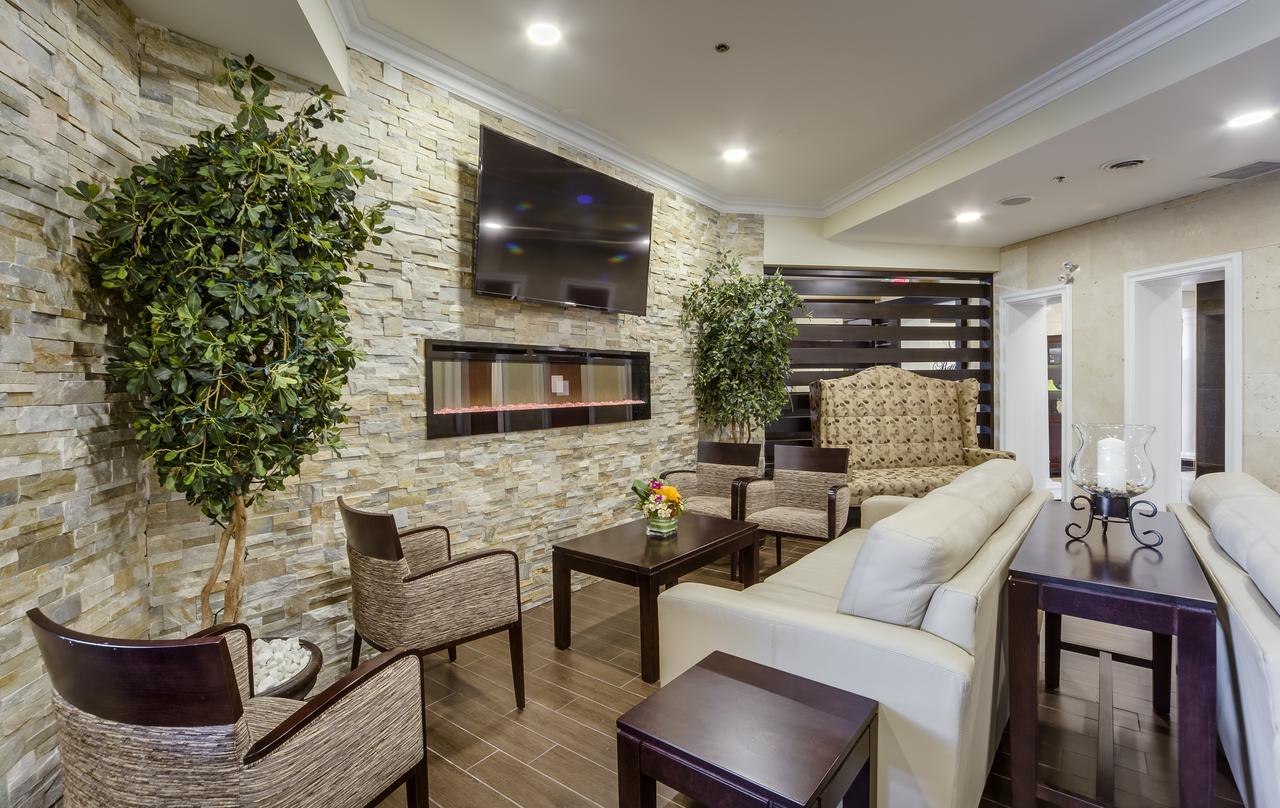 Monte Carlo Inn Vaughan Suites Εξωτερικό φωτογραφία