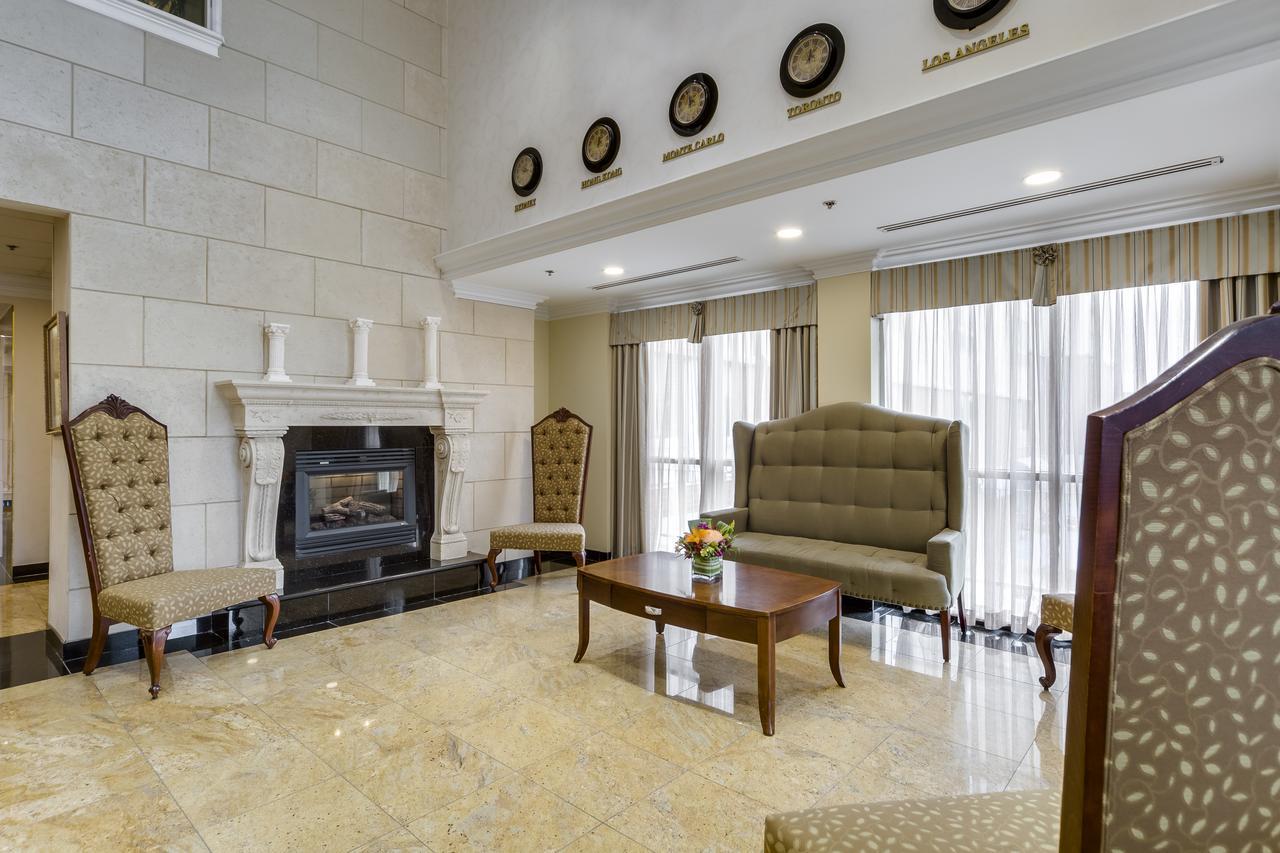 Monte Carlo Inn Vaughan Suites Εξωτερικό φωτογραφία
