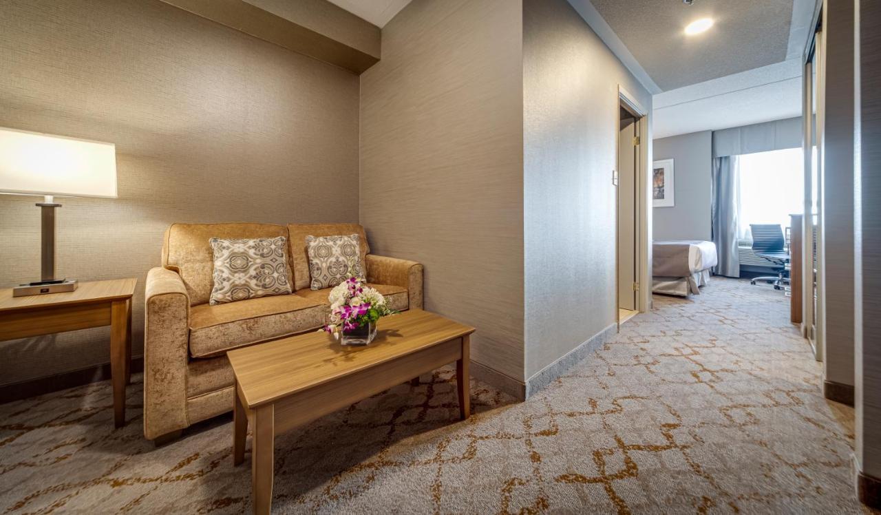 Monte Carlo Inn Vaughan Suites Εξωτερικό φωτογραφία
