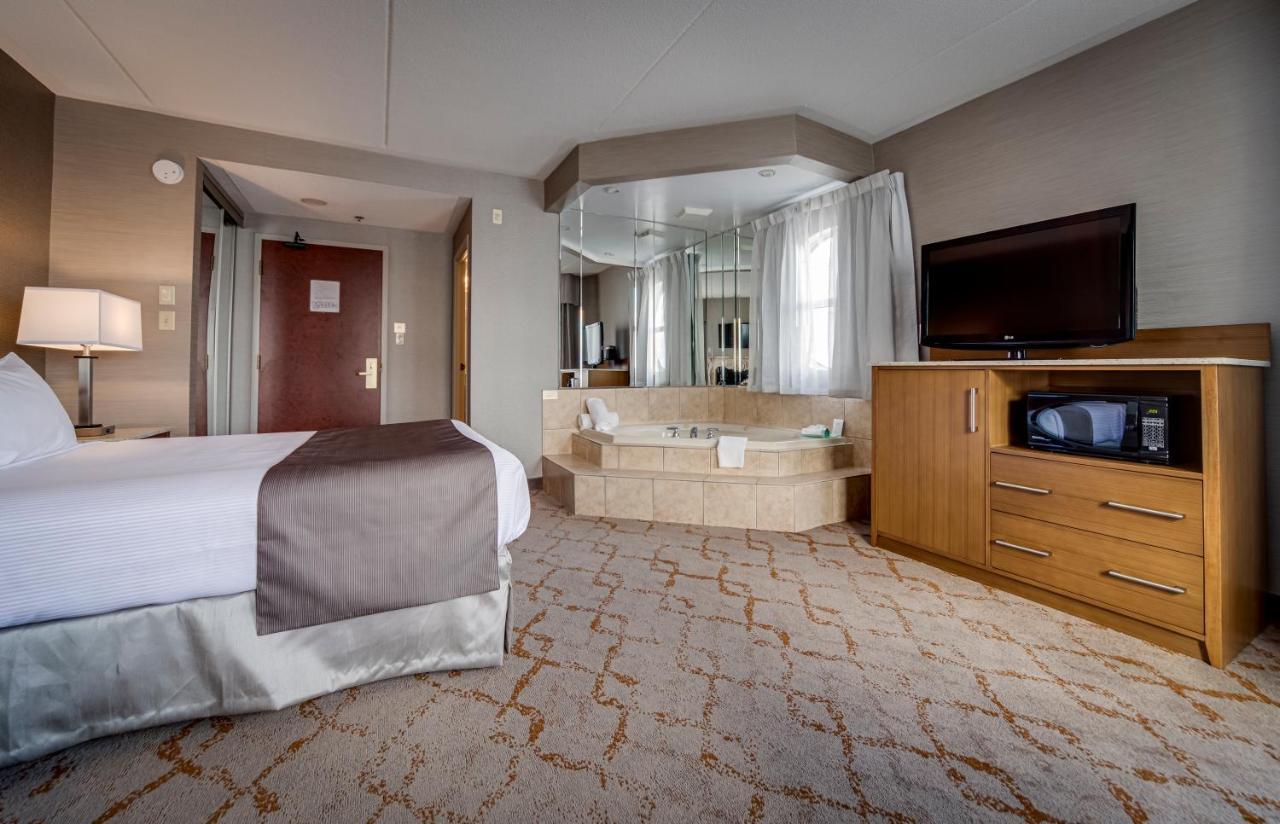 Monte Carlo Inn Vaughan Suites Εξωτερικό φωτογραφία