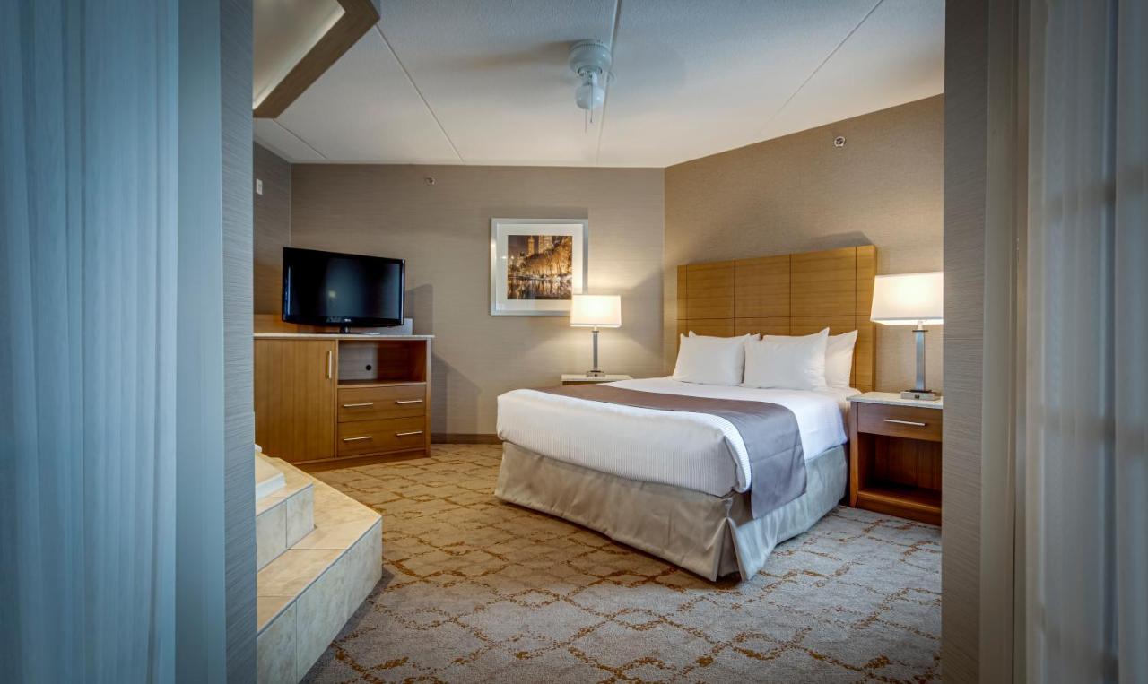 Monte Carlo Inn Vaughan Suites Εξωτερικό φωτογραφία