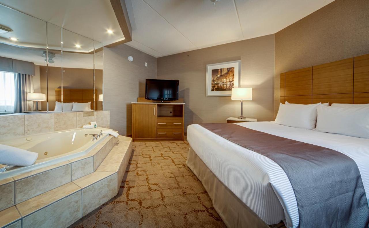Monte Carlo Inn Vaughan Suites Εξωτερικό φωτογραφία